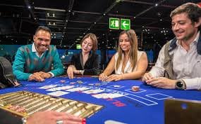 Tampilan live dealer pandaslot55 dengan streaming video berkualitas tinggi